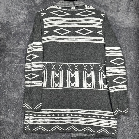 Rebecca Elliot Women’s Cardigan Sweater Small Gray White Aztec Tribal Open Front - Picture 8 of 8